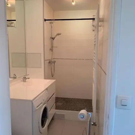 Appartement Agreable Studio Refait A Neuf Avec Terrasse